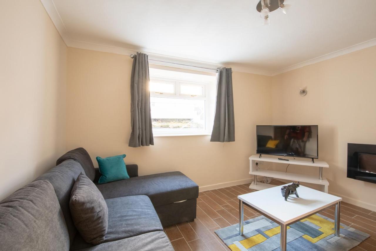 Host & - Hanover Apartment Swansea