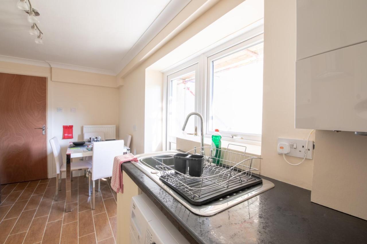 Host & - Hanover Apartment Swansea